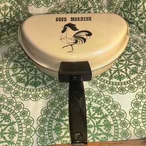 70’s Nordic Ware Omelette Maker